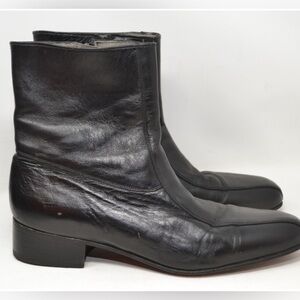 Sleek Black Leather Men's Boots